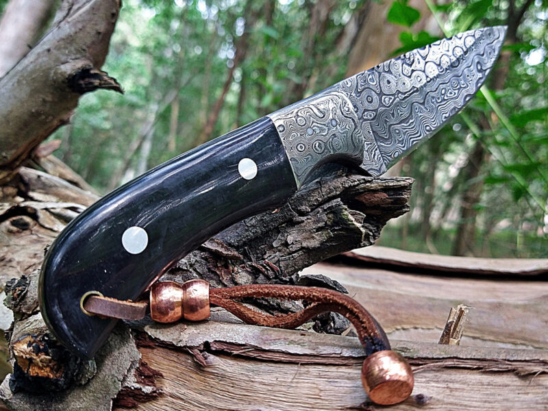 Handmade Forged Damascus Steel Knife with Buffalo Horn Handle - Image 3